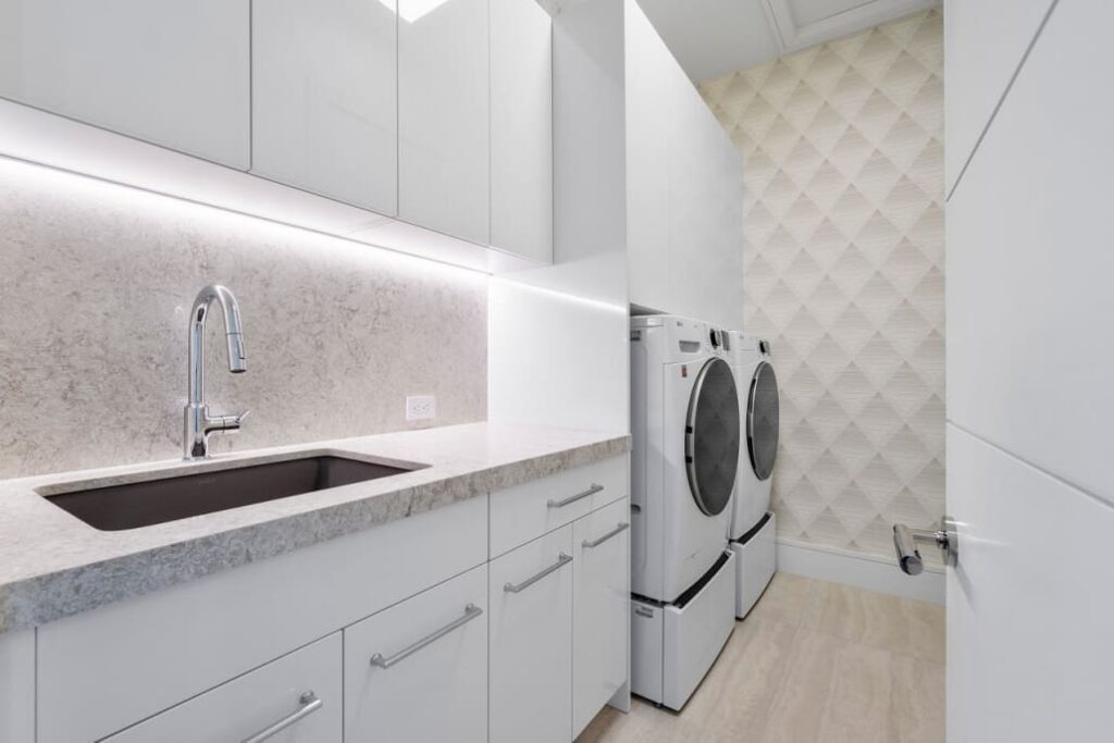 PH Interiors - Builder Models - Oceanside Modern (20)