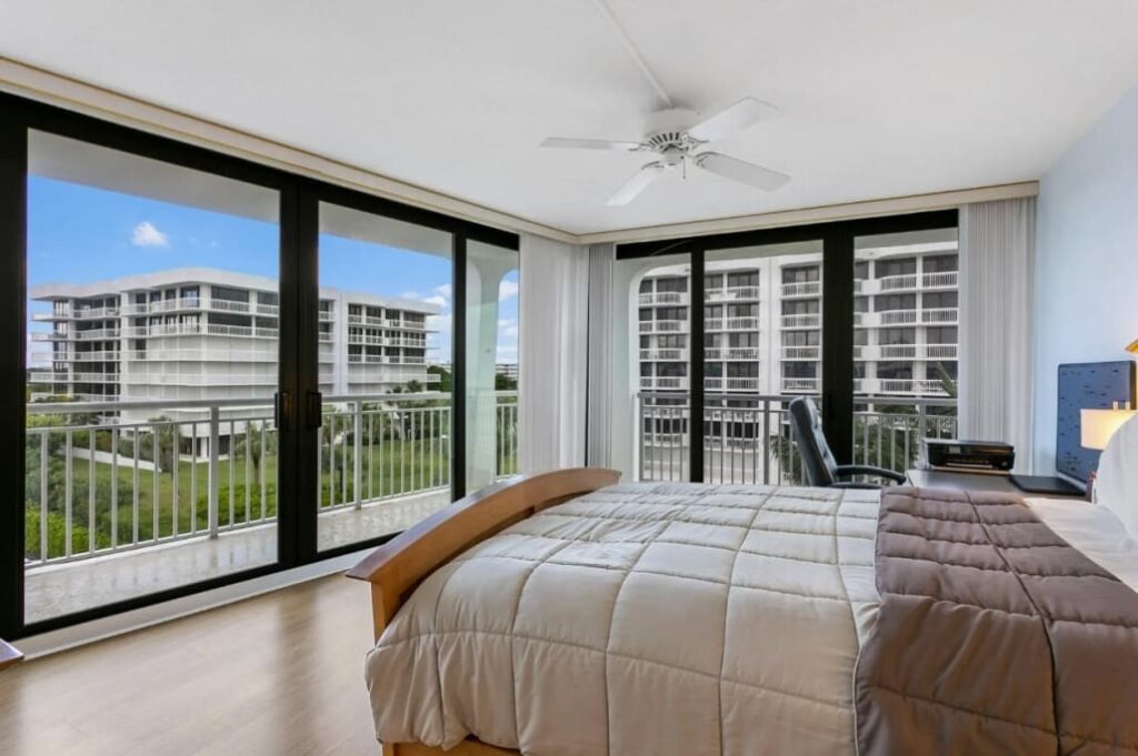 PH Interiors - Renovation and Remodeling - Beachside Backdrop (21)