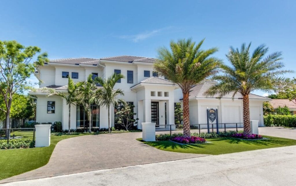 PH Interiors - Turnkey Signature Homes - Commanding Contemporary (1)