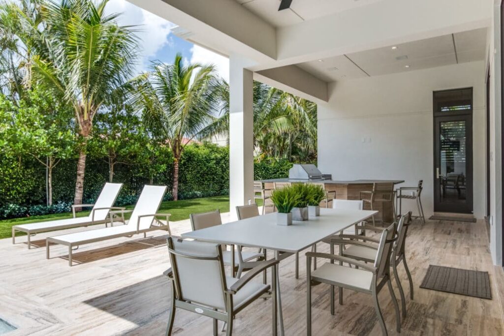 PH Interiors - Turnkey Signature Homes - Commanding Contemporary (23)