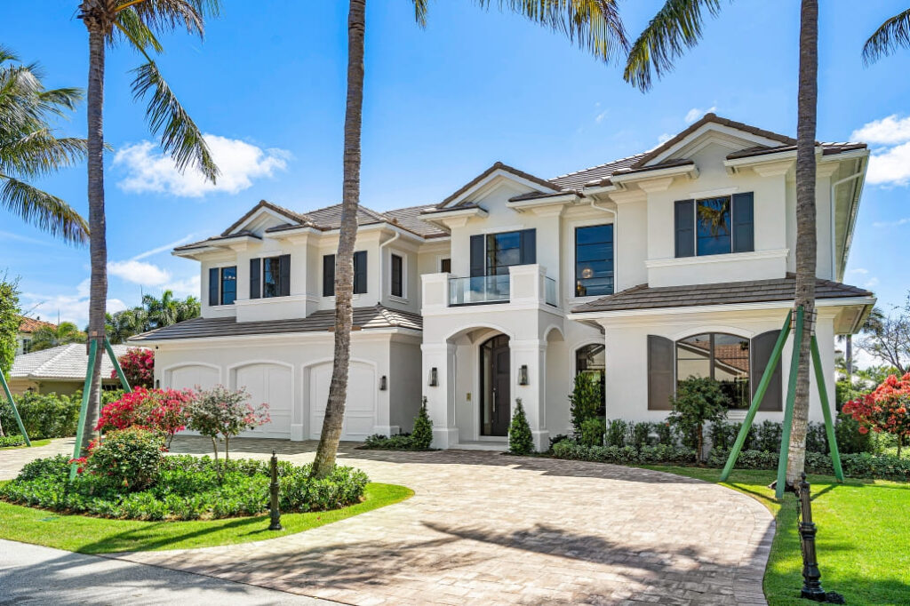 PH Interiors - Turnkey Signature Homes - Golden Allure (1)