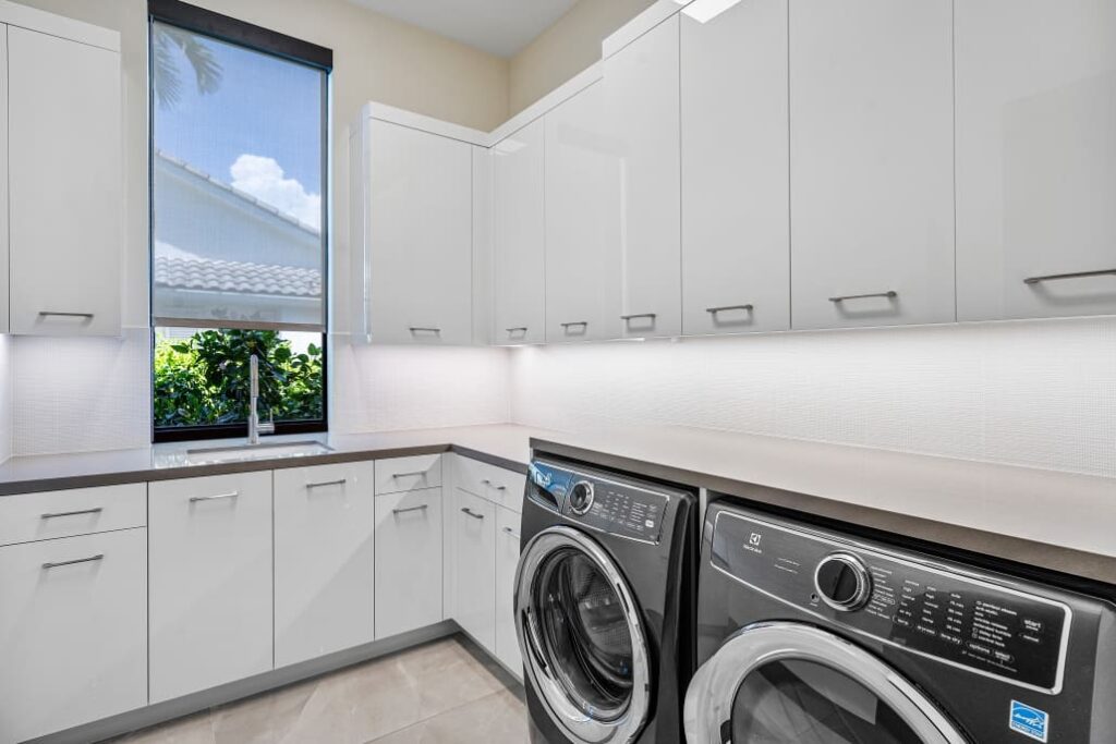 PH Interiors - Turnkey Signature Homes - Linear Inspiration (19)