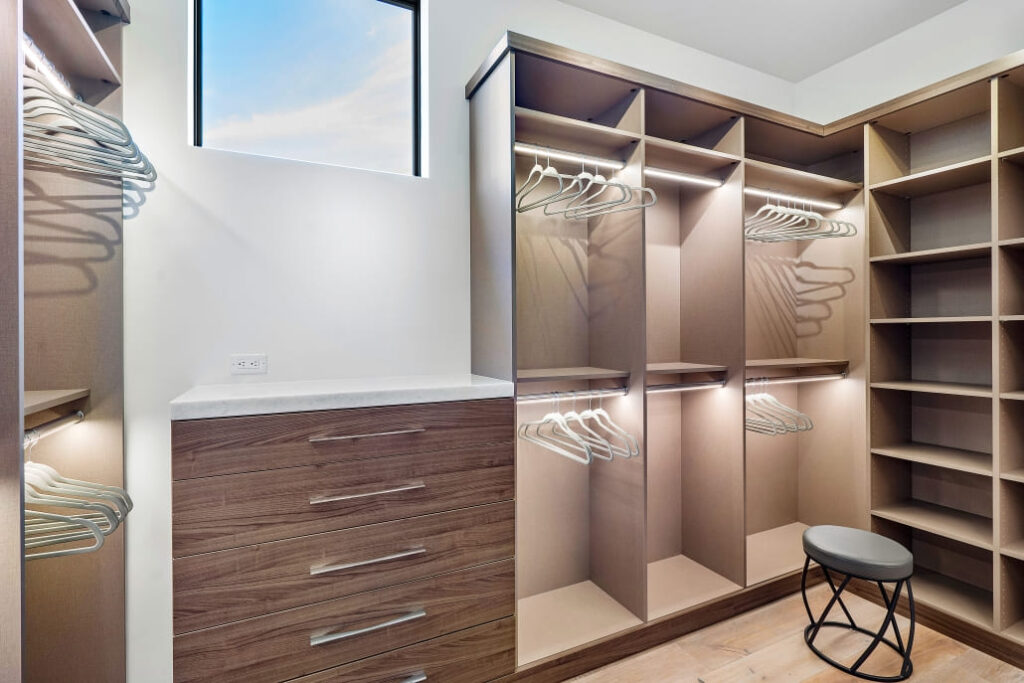 PH Interiors - Turnkey Signature Homes - Linear Inspiration (28)