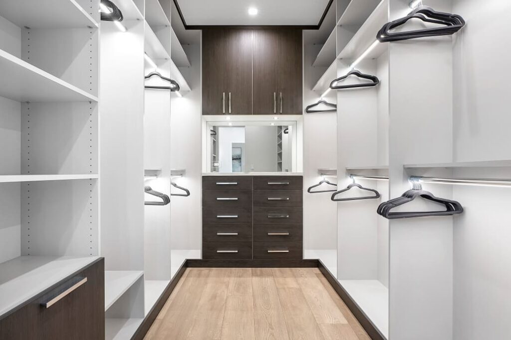PH Interiors - Turnkey Signature Homes - Linear Luxe (32)
