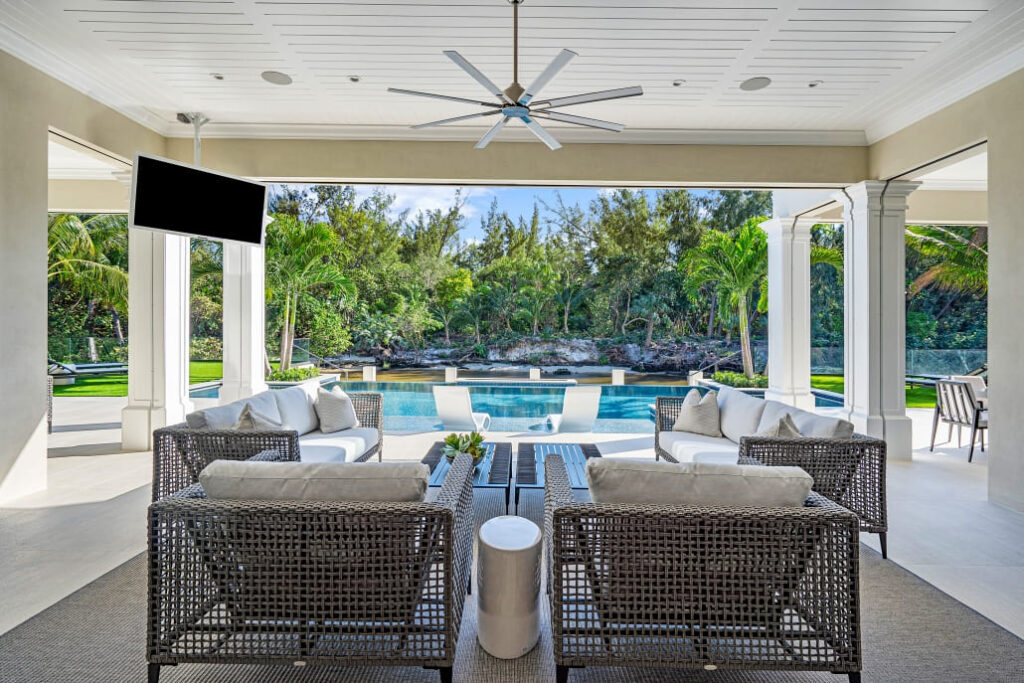 PH Interiors - Turnkey Signature Homes - Opposites Attract (35)